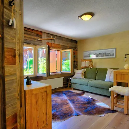 Au Pied Des Dents Du Midi アパート