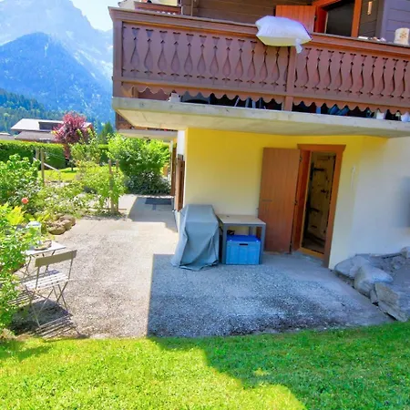 Au Pied Des Dents Du Midi * シャンペリー